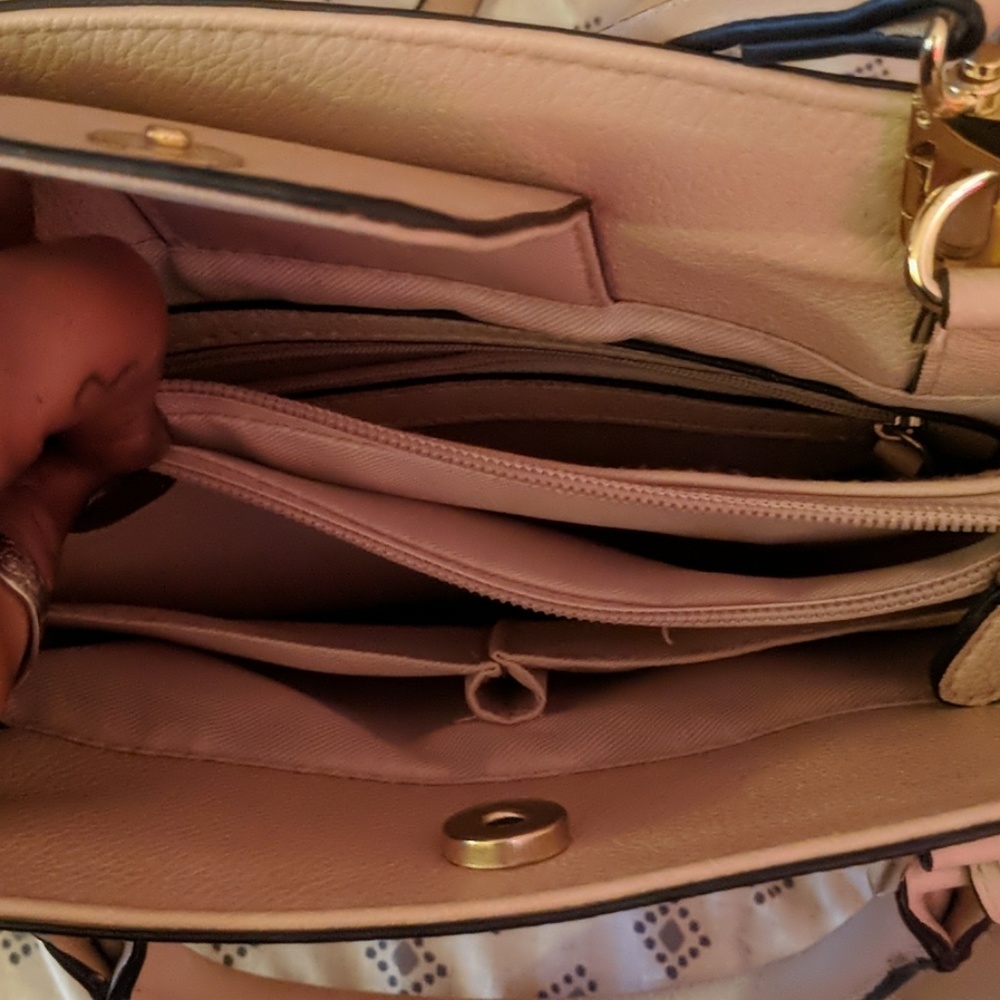 Purse - Picture 3 of 3